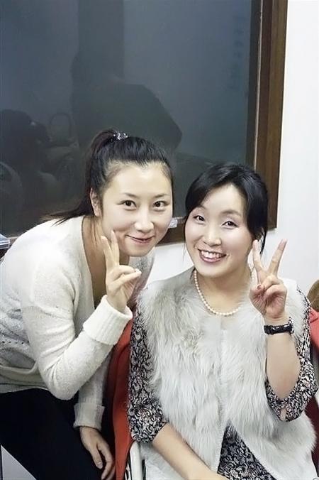 韓國人教堂圣誕節活動化妝